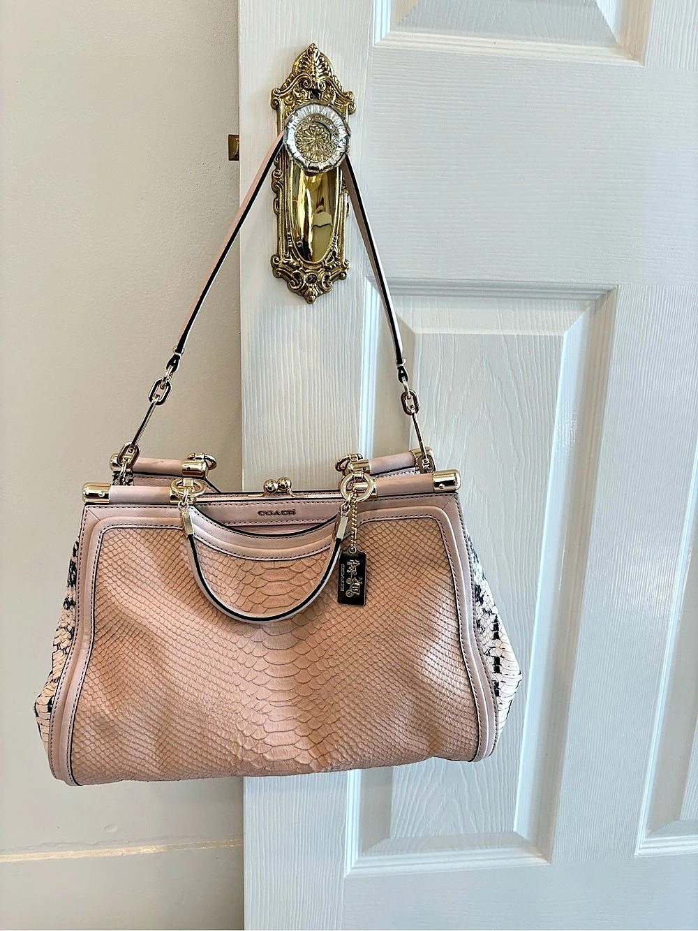 Coach Large Kisslock Frame Bag Textured Satchel in Pink